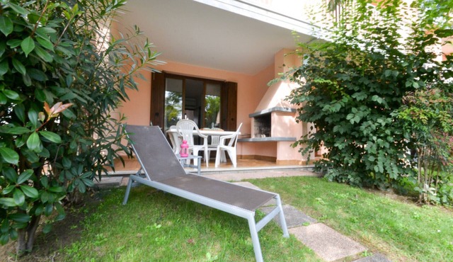 Spacious villa with private garden