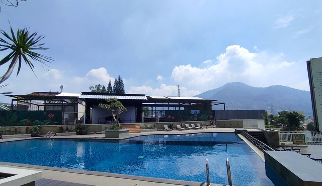 Strategic And Comfy Studio At Skyland City Jatinangor Apartment