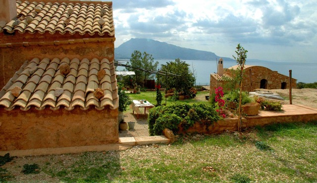 Studio inside an Historical villa in the Natural Reserve bordering the sea coast