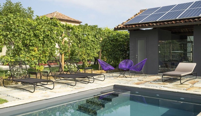 Stunning villa for 12 guests with private pool, WIFI, TV, terrace and panoramic view, close to .