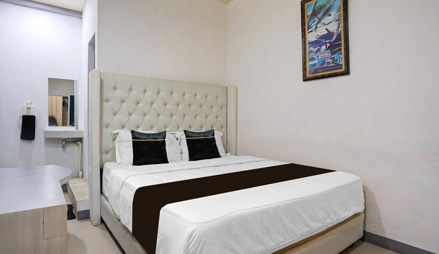 Stylish DBL Suite Escape W/Free WiFi and Parking