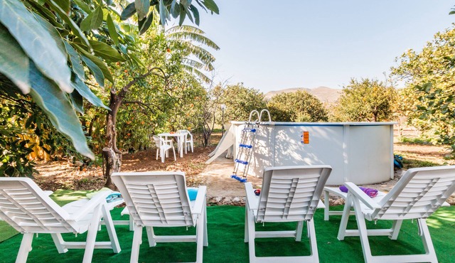 "THE GREAT GARDEN" with private pool &