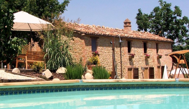 The Stables @ The Hideaway Farmhouse Holiday Apartments, Amandola, Le Marche