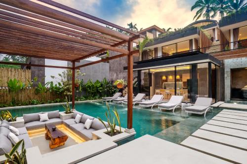 The Waterfall Jungle Villa by BaliSuperHost