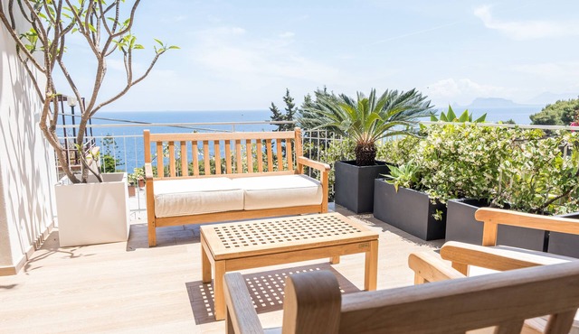 Theater Apartments Mondello Villa with Sea View