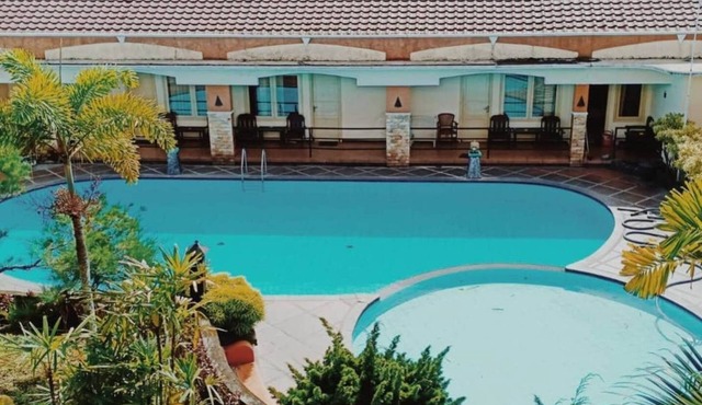 Triple Room with AC at Mutiara Batu