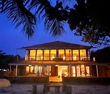Twin Palms Villa and Homestay