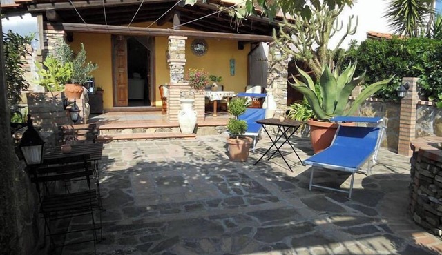 Vacation Apartment "Casa Elena"