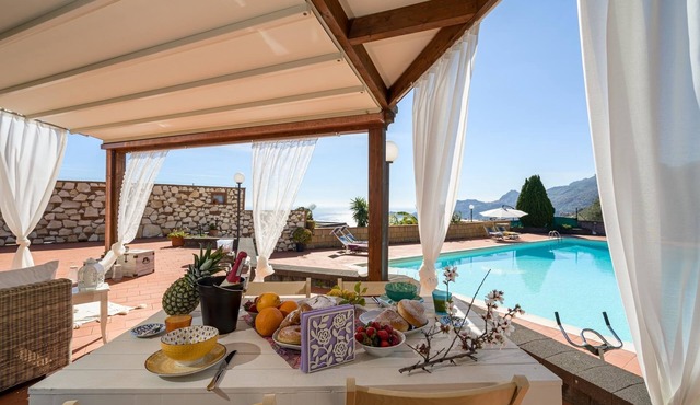 Vacation home for 10 guests with 200m² in Letojanni (163989)