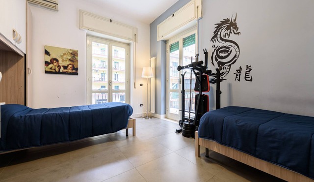 Via Mario Ruta 31 - Two Bedroom Apartment, Sleeps 4