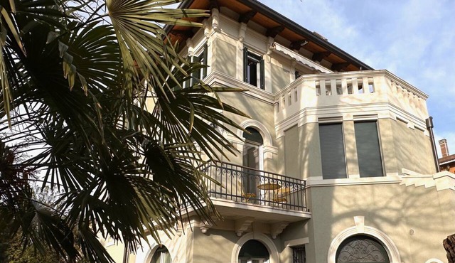 Villa Ada at the Lido
