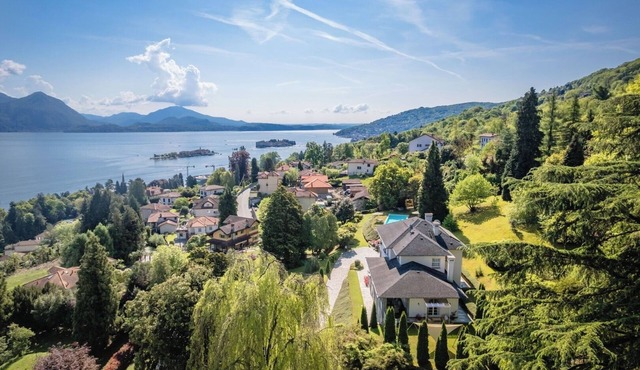 Villa Alvino, large family villa by the lake
