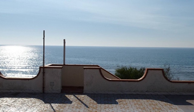 Villa "Antony Primo Piano" with Sea View & Shared Garden