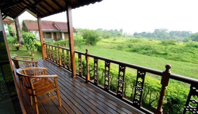 Villa ChavaMinerva Kayu - Ciater
