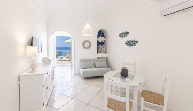 Villa dei Lecci Blu - luxury villa with terrace on the sea
