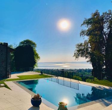 Villa Emma Lazise. Astonishing lake view