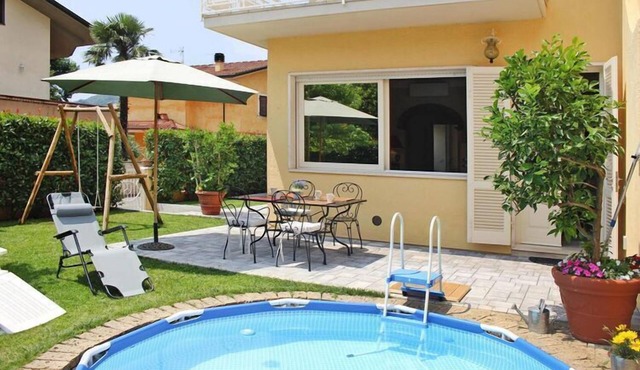 Villa in Camaiore near Sandy Beaches