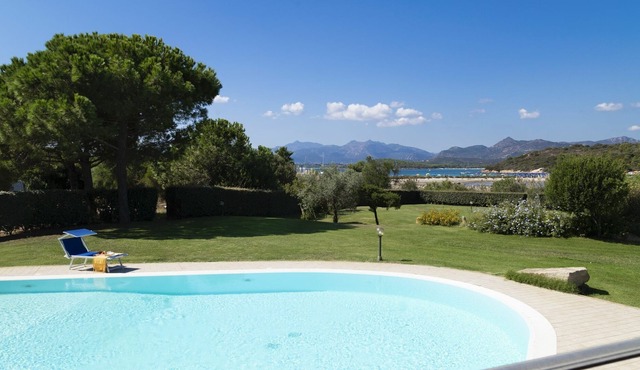 Villa in Capo Coda Cavallo with 6 bedrooms sleeps 12