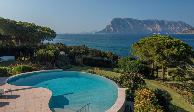 Villa in Capo Coda Cavallo with 8 bedrooms sleeps 16