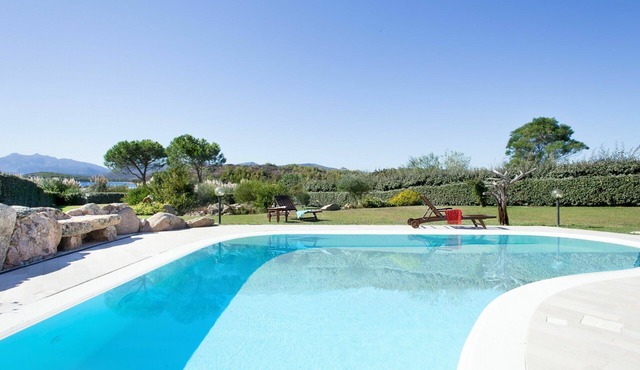 Villa in Capo Coda Cavallo with 6 bedrooms sleeps 12