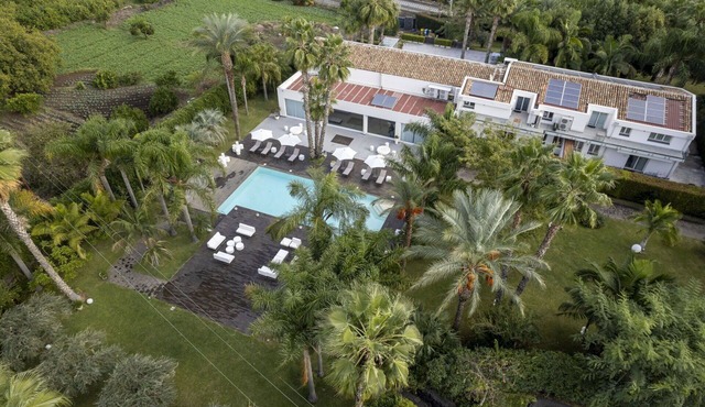 Villa in Mascali with 11 bedrooms sleeps 22