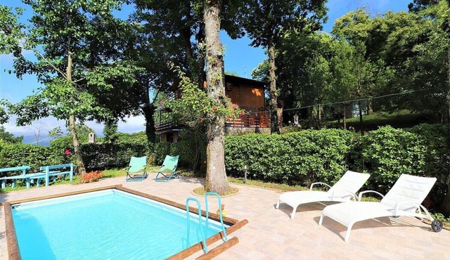 Villa Lisa: A characteristic and welcoming three-story villa in a quiet position, located on a hillside above the sea, with Free WI-FI.