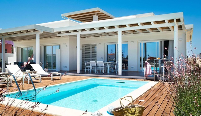 Villa Palma, 8 People, Pool, Sea View, Garden, WiFi, Sat, Sicily