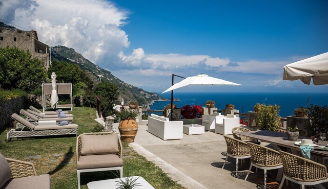 Villa Panorama - Garden overlooking the sea and Sauna