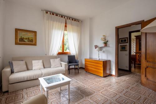 Villa Pina con Giardino e piscina Appartamento in Villa in Val di Vara Cinque Terre Gateway Immerse in nature Balcony Vista vallata Hiking trails