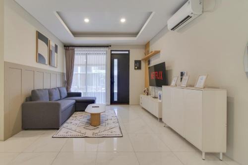 Villa Punawangi With Jacuzzi & Playstation 5