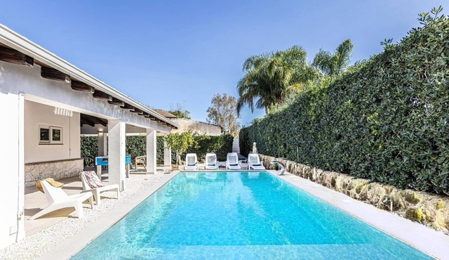 Villa Sacramento by Villa Plus