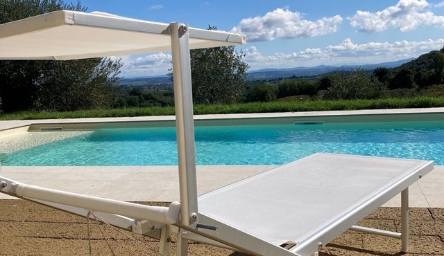 Villa Salice-Locanda Cicolina - Tuscan flair in the vineyard with Pool