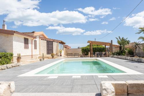 Villa Scrusciu Ri Mari, Noto
