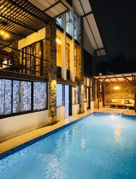 Villa W-5 Villa Private Pool Lembang, Bandung