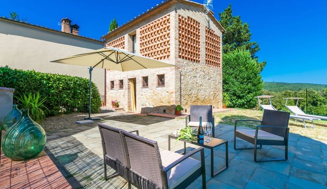 Wonderful private villa for 4 guests with WIFI, A/C, TV, patio and panoramic view