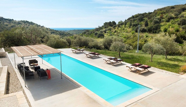 Wonderful private villa for 9 guests with WIFI, private pool, A/C, TV, terrace and panoramic view