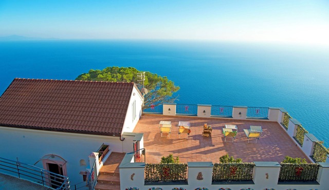 Zaffiro apartment with panoramic sea view between Amalfi and Positano