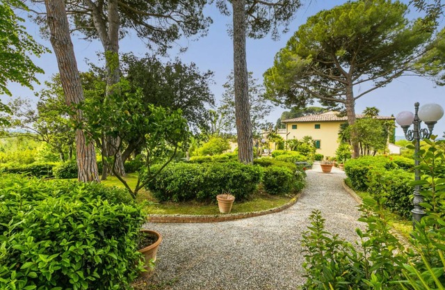 600 m² House ∙ 9 bedrooms ∙ 18 guests