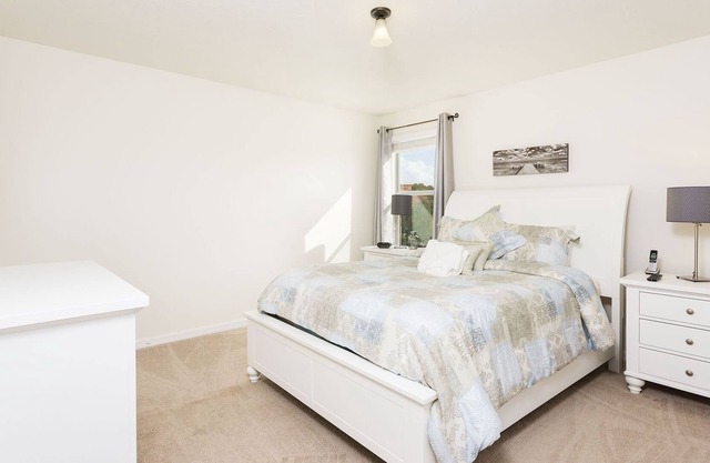 Amazing 4Br 3Bath Townhome with POOL and BBQ just 15min to Disney 1625ft