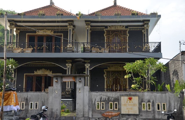 Amed Romance House