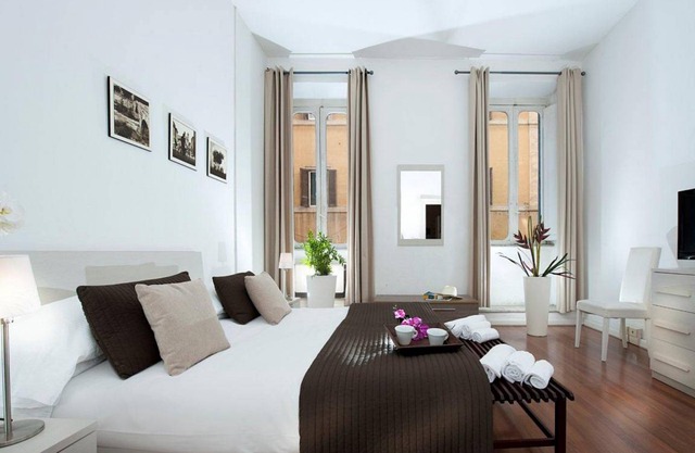 Babuino Deluxe - Spanish Steps