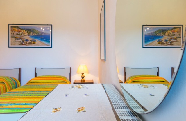 Beautiful villa in a charming position, overlooking the bay of Biodola and at a few metres from the