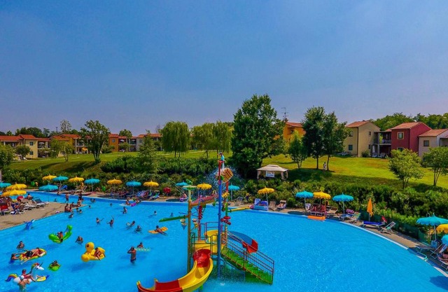 Belvedere Village Peschiera Del Garda Persons 