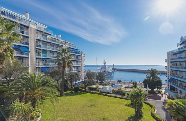 BLEU RIVAGE AP4006 by RIVIERA HOLIDAY HOMES