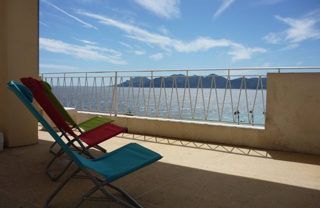 CANNES 4persons, sea view and Esterel view, terrace