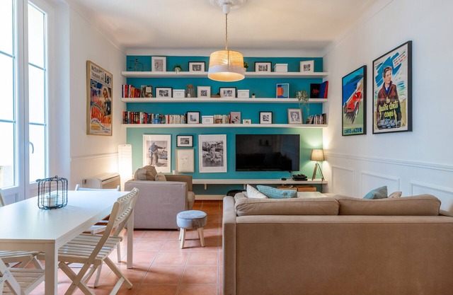 Cannes: central apartment, lively area near beaches