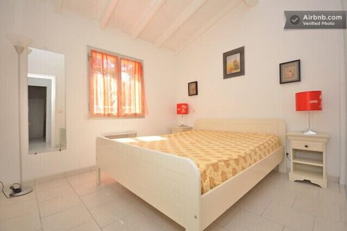 Charming Provencal house, beautiful view, near beach, swimming pool, tennis