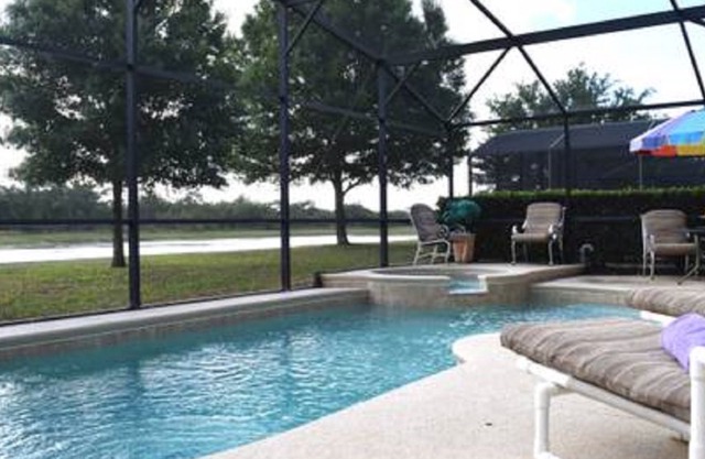 Charming water view villa with swimming pool, spa and next to the Disney Parks