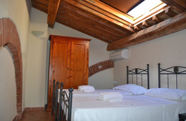 Cosy apartment for 5 people with A/C, pool, TV, panoramic view and parking