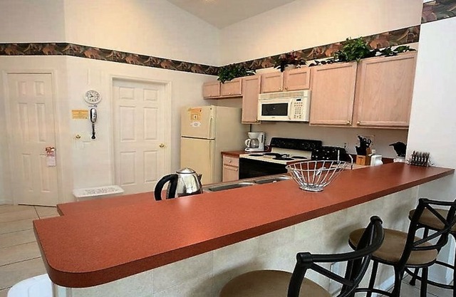 Enjoy Orlando With Us - Eagle Pointe - Welcome To Contemporary 4 Beds 3 Baths Pool Villa - 7 Miles To Disney